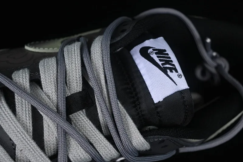 All categories Nk SB Dunk Series Nk SB Dunk Low Low-top sneakers Nk SB Dunk Low Lot "Tide" Panda Prank-Moon Tie Rope SB Dunk Series low-top casual sports skateboard shoes FD1232-001